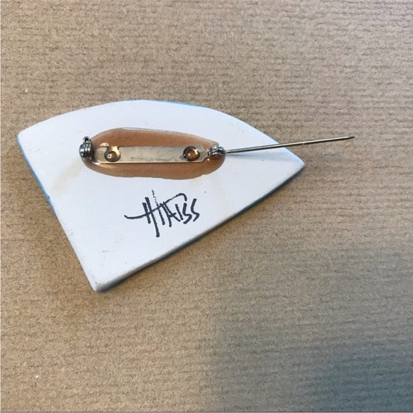 Hand Crafted Pin⭐️5/$25⭐️ - Picture 3 of 5